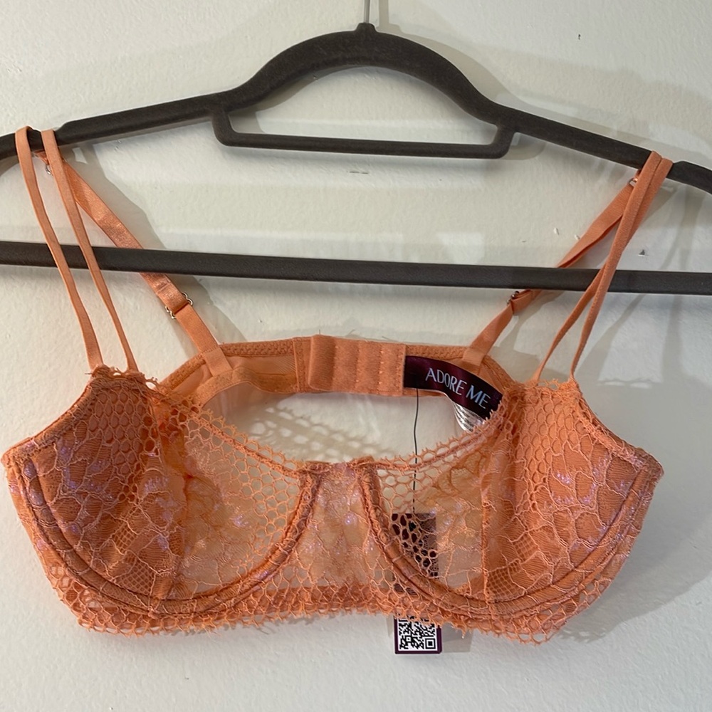 Adore Me bra size 32 B- peach color with lace overlay.